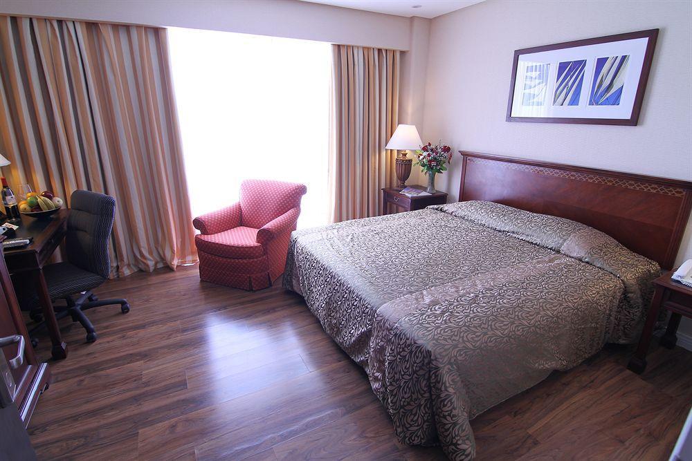 Court Meridian Hotel & Suites Olongapo Exterior photo