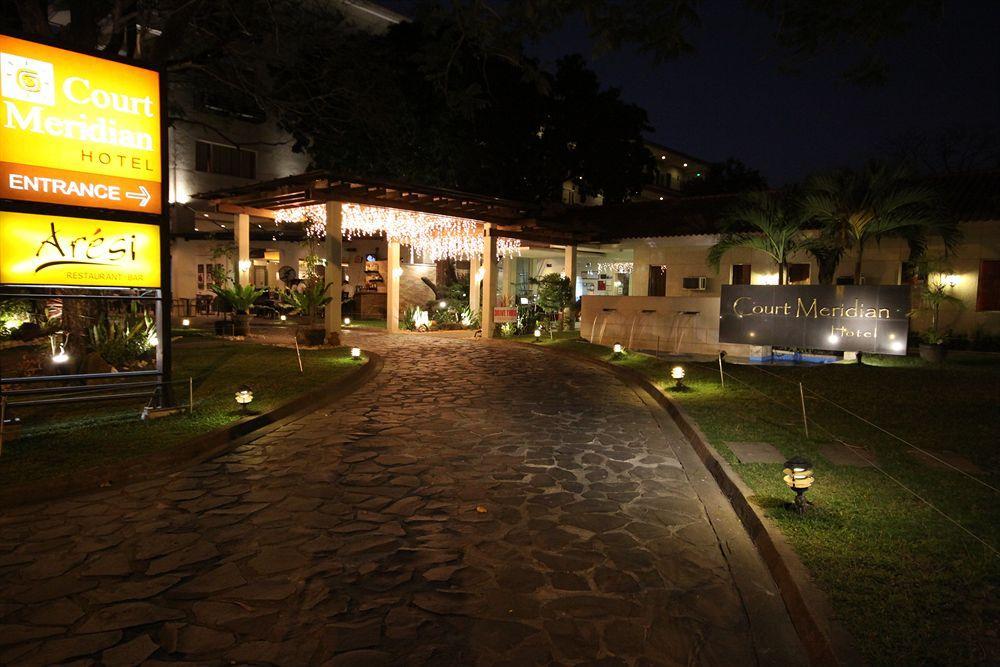 Court Meridian Hotel & Suites Olongapo Exterior photo